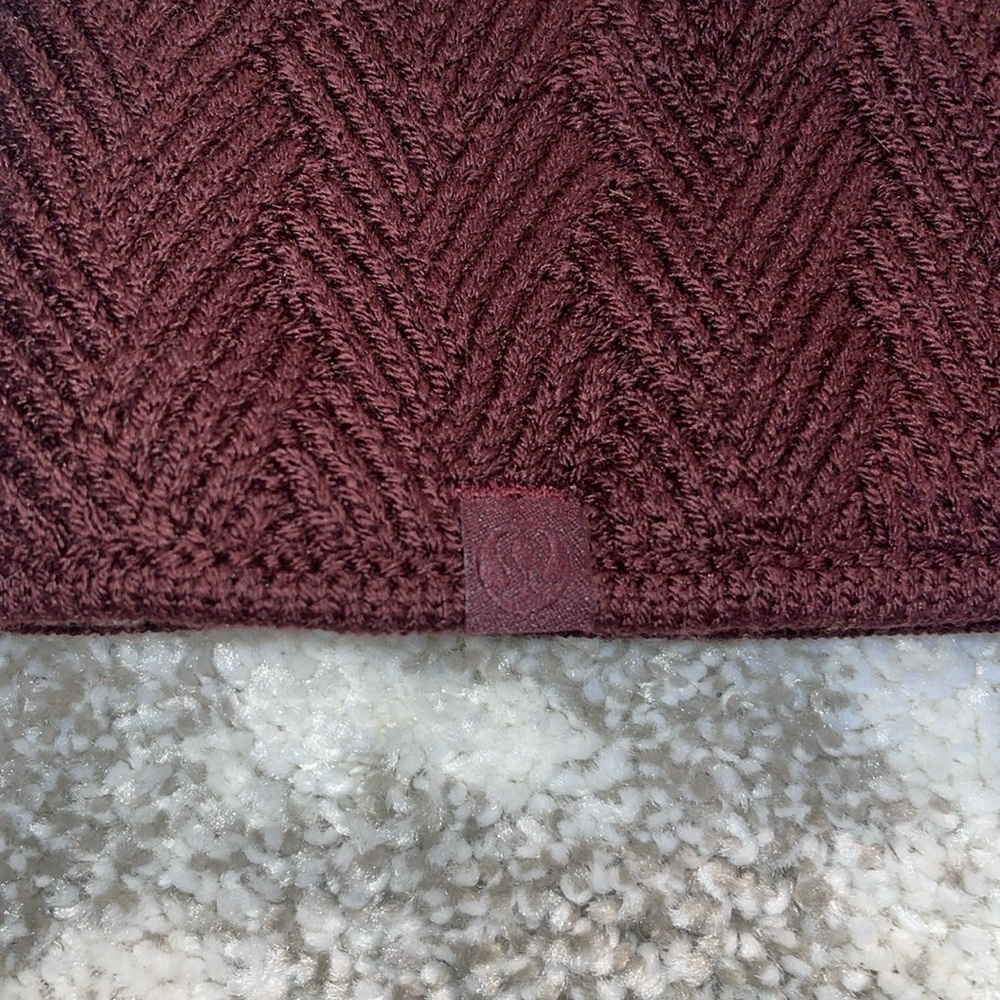 NWT - Chevron Knit Ear Warmer - Cassis - Picture 2 of 4